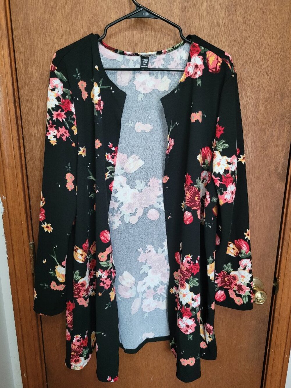Black Floral Cardigan Size 3XL Lightweight